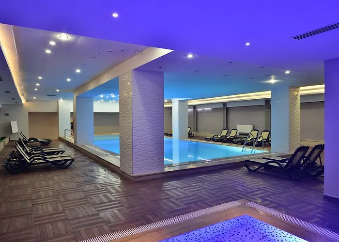 Dolphin Family Hotel Alanya, Türkiye